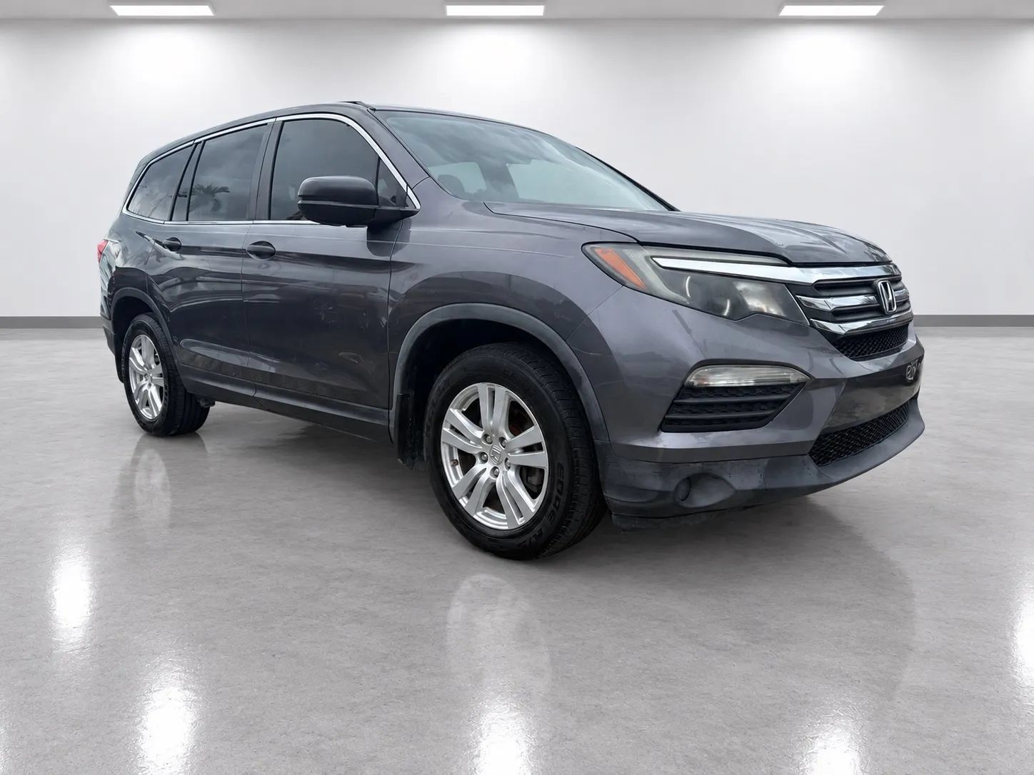 Used 2017 Honda Pilot LX image 3