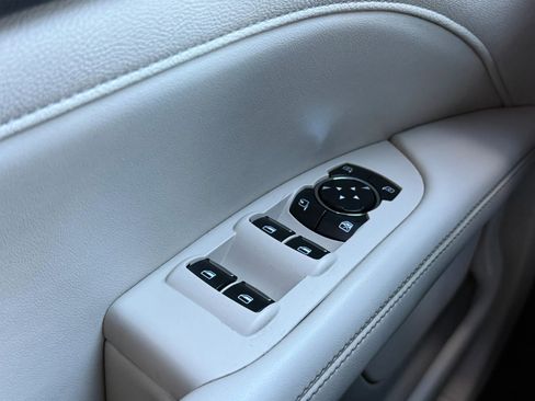 Used 2020 Lincoln MKZ AWD w/ Convenience Package image 40