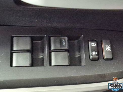 Used 2017 Toyota Tundra SR5 w/ SR5 Upgrade Package AWD/4WD image 16