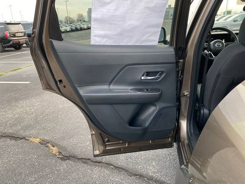 New 2026 Nissan Kicks SV image 15