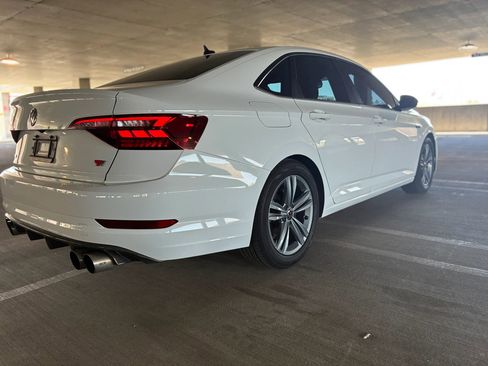 Used 2020 Volkswagen Jetta R-Line w/ R-Line Cold Weather Package FWD image 12