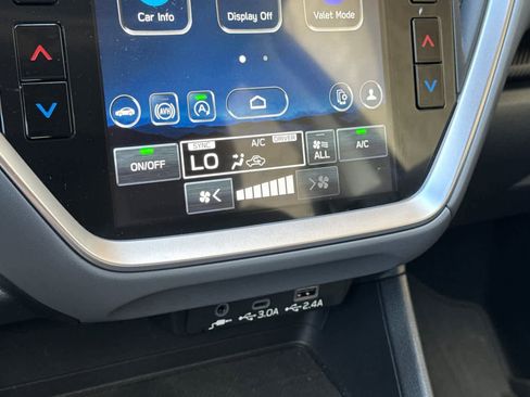 Used 2025 Subaru Crosstrek 2.0i Premium image 19