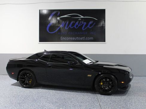 Used 2018 Dodge Challenger R/T Scat Pack image 2