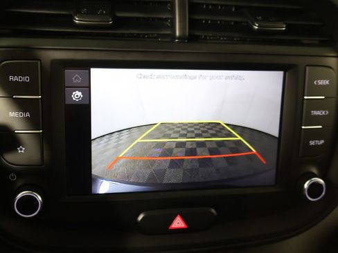 Used 2023 Kia Soul LX w/ LX Technology Package FWD image 43