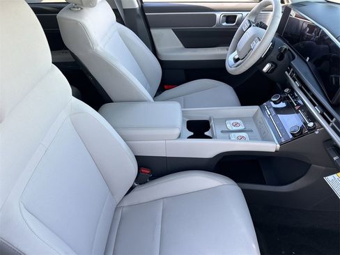 New 2026 Hyundai Santa Fe SE image 11