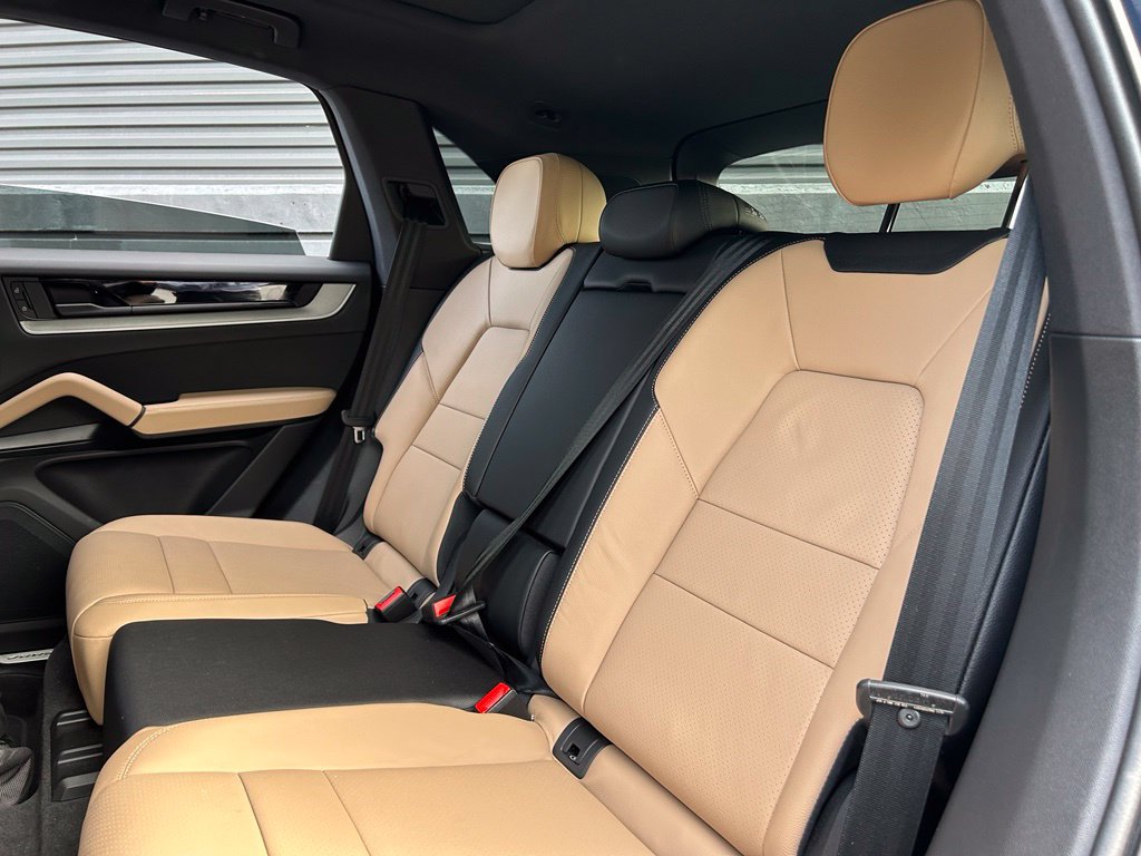 Certified 2026 Porsche Cayenne AWD/4WD image 26