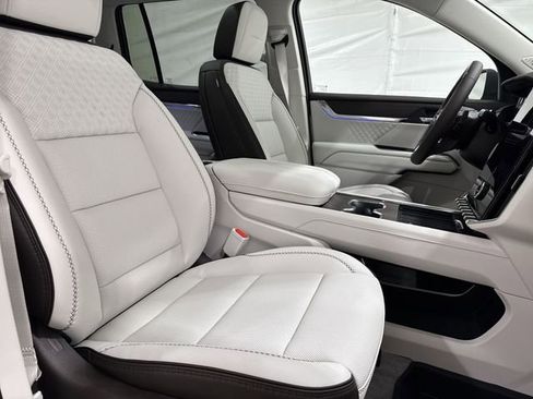 New 2026 GMC Acadia Denali w/ Super Cruise Package image 29