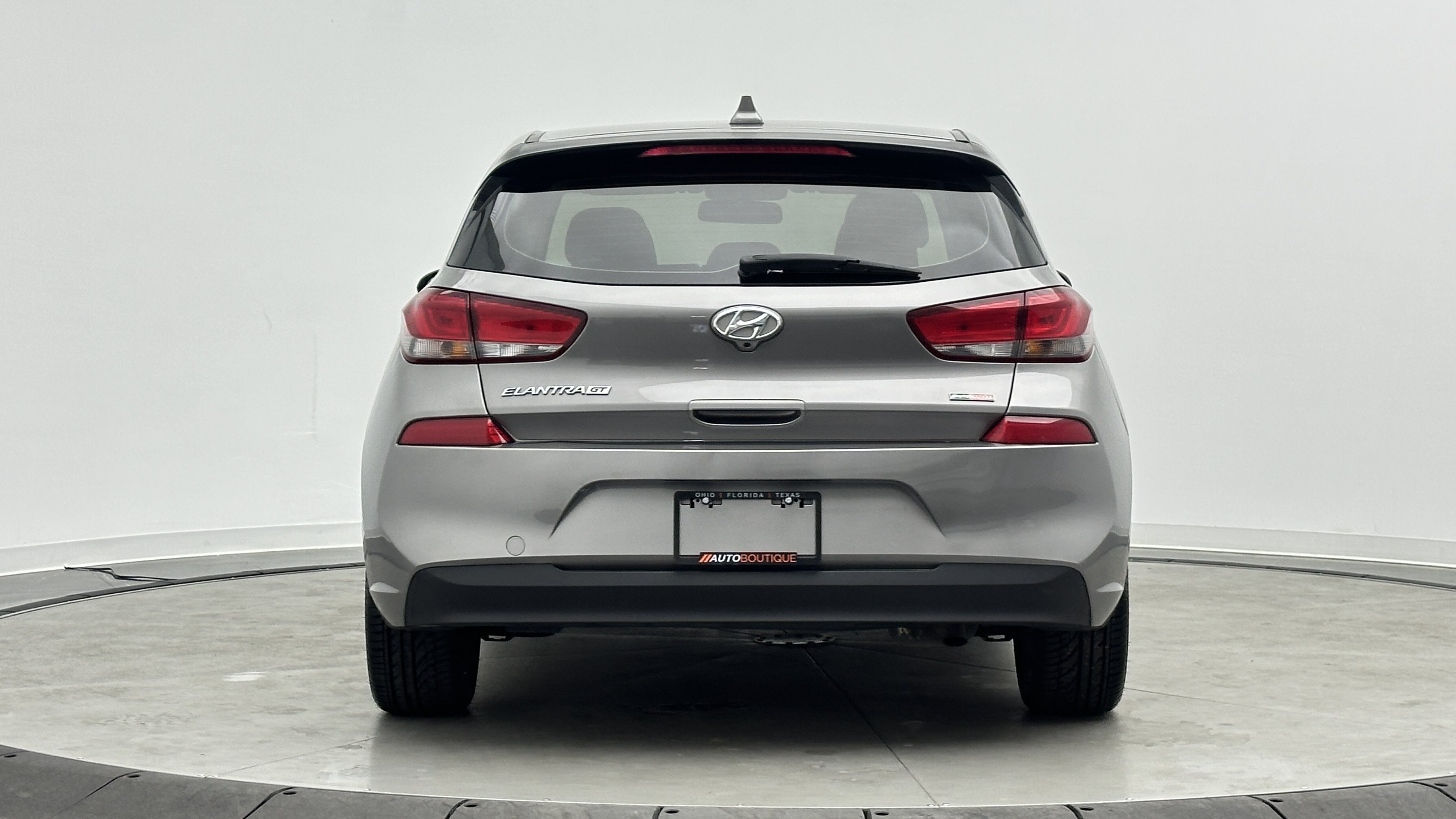 Used 2020 Hyundai Elantra GT FWD image 6