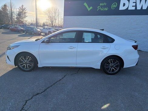 Used 2023 Kia Forte GT-Line image 2