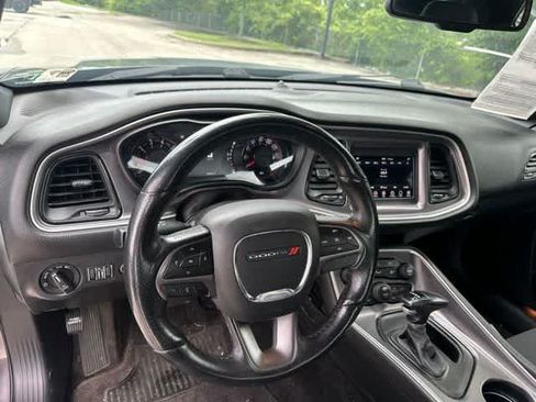 Used 2019 Dodge Challenger SXT w/ Driver Convenience Group AWD/4WD image 7