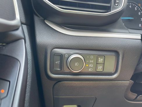 Used 2020 Ford Explorer XLT w/ Equipment Group 202A AWD/4WD image 26