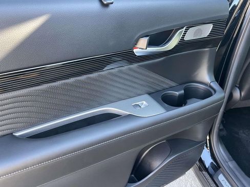 Used 2024 Hyundai Palisade Calligraphy image 12