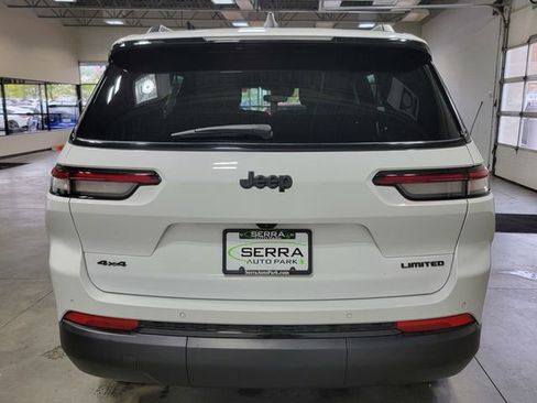 Used 2024 Jeep Grand Cherokee L Limited w/ Black Appearance Package AWD/4WD image 6