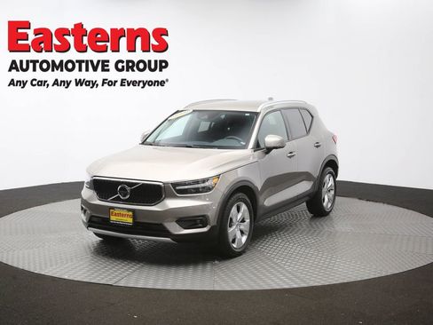 Used 2022 Volvo XC40 T4 Momentum FWD image 56