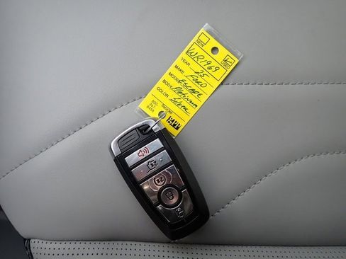 Used 2025 Ford Escape Platinum w/ Premium Technology Package image 30