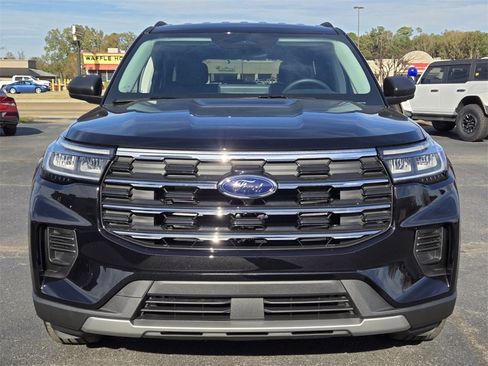 New 2026 Ford Explorer Active image 2