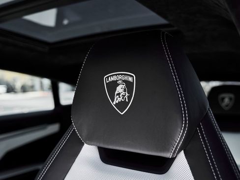 Used 2019 Lamborghini Urus AWD/4WD image 50