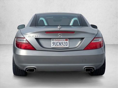 Used 2015 Mercedes-Benz SLK 250 image 7