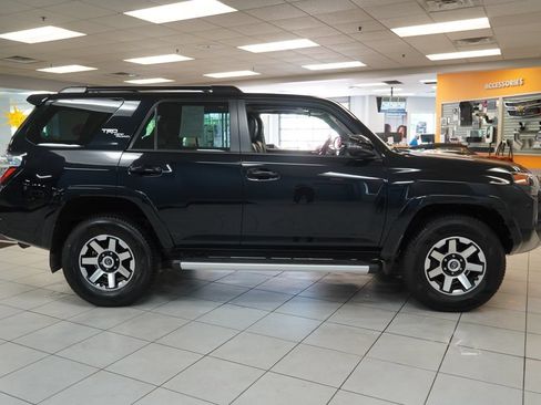 Used 2020 Toyota 4Runner TRD Off-Road Premium w/ Moonroof Package AWD/4WD image 13