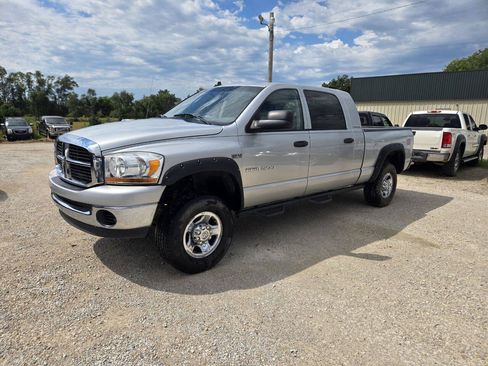 Used 2006 Dodge Ram 1500 Truck SLT w/ Trailer Tow Group AWD/4WD image 4
