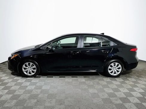 Certified 2025 Toyota Corolla LE FWD image 4