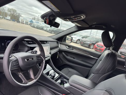 New 2026 Jeep Grand Cherokee L 4WD image 22