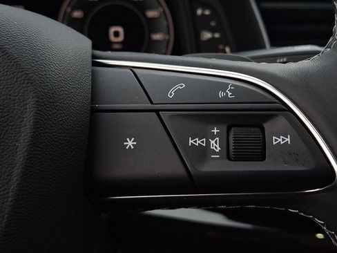 Used 2025 Audi Q7 3.0T Premium w/ Convenience Package image 23