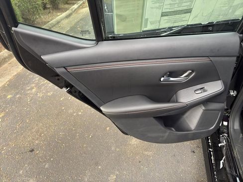 New 2025 Nissan Sentra SR image 30