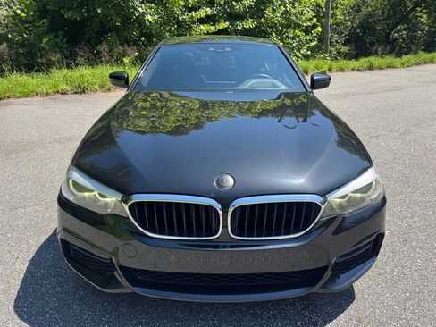 Used 2019 BMW 530i w/ M Sport Package RWD image 3