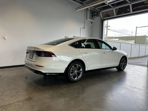 New 2025 Honda Accord EX-L image 3