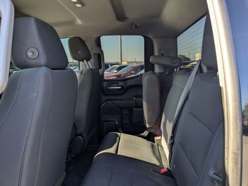 Used 2020 Chevrolet Silverado 1500 Custom w/ Custom Value Package image 10