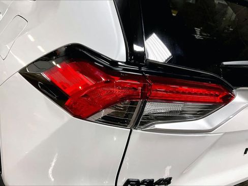 Used 2024 Toyota RAV4 XSE w/ Advanced Technology Package image 27