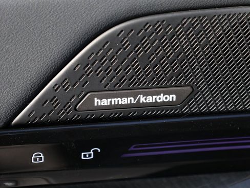 Used 2025 BMW 530i xDrive 530i xDrive image 14