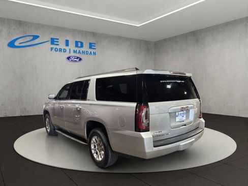 Used 2016 GMC Yukon XL SLT w/ Open Road Package AWD/4WD image 14