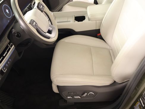 Used 2025 Hyundai Santa Fe Calligraphy FWD image 11