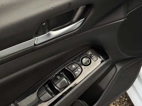 Certified 2024 Nissan Altima 2.5 SR w/ SR Premium Package image 12