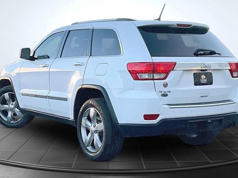 Used 2013 Jeep Grand Cherokee Overland w/ Advance Technology Group AWD/4WD image 4