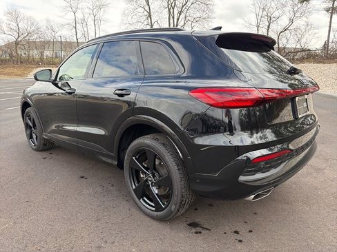 Certified 2025 Audi Q5 2.0T Premium Plus w/ Premium Plus image 3