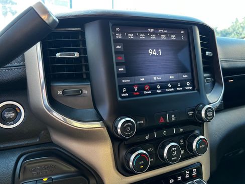 Used 2021 RAM 2500 Laramie AWD/4WD image 36