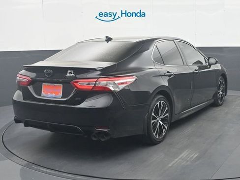 Used 2020 Toyota Camry SE image 7
