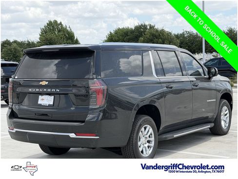 New 2026 Chevrolet Suburban LS RWD image 4