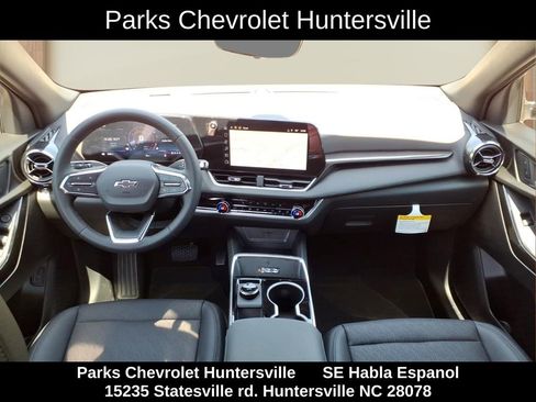 New 2026 Chevrolet Equinox LT w/ Convenience Package II FWD image 23
