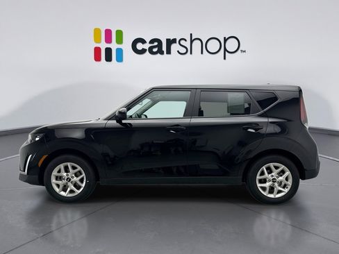 Used 2025 Kia Soul LX w/ LX Technology Package FWD image 2