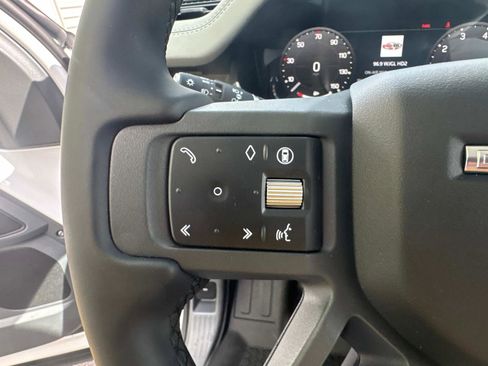 New 2025 Land Rover Defender 110 S image 27