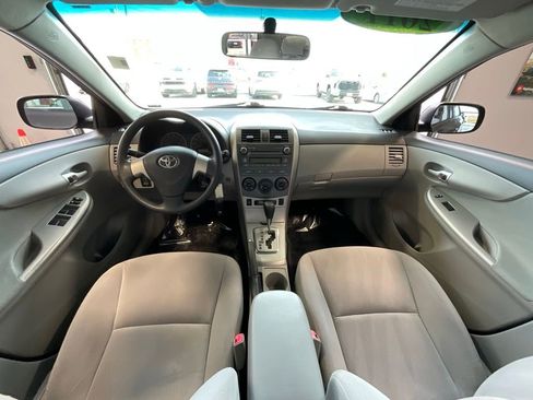 Used 2011 Toyota Corolla LE image 8