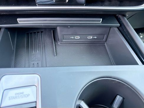 Used 2026 Volkswagen Atlas SE FWD image 29