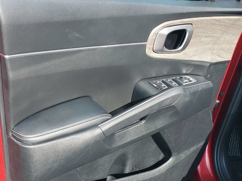 Used 2021 Kia Sorento EX w/ Panoramic Sunroof Package AWD/4WD image 16