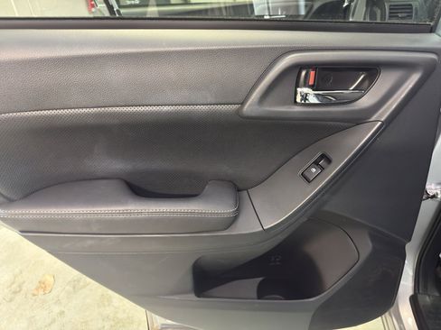 Used 2015 Subaru Forester 2.5i Limited image 28