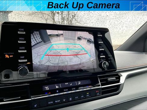 Certified 2022 Toyota Sienna XSE image 12