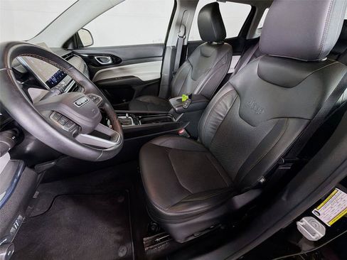 Used 2022 Jeep Compass Limited AWD/4WD image 2
